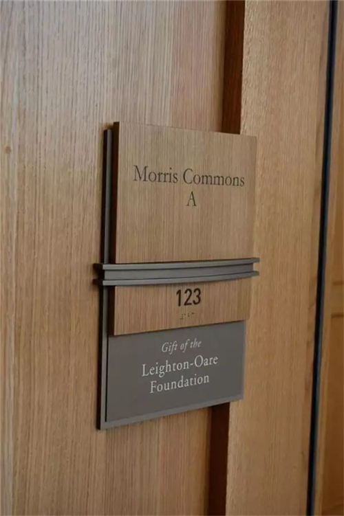 這樣的酒店門牌好設(shè)計(jì)，你會一眼就記住嗎？